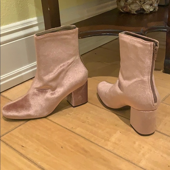 New Free People Cecile Velvet Ankle Boots Pink - Picture 5 of 16